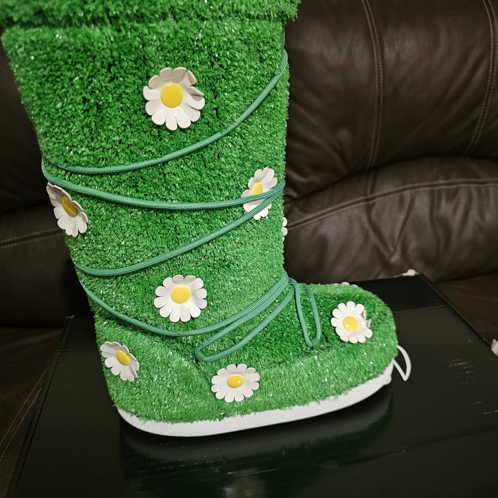 Its Always Greener Snow Boots